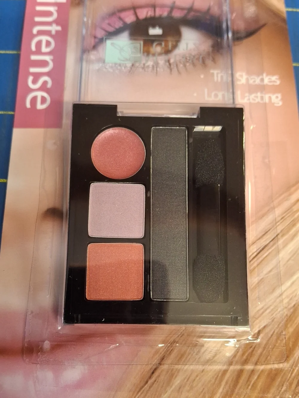 Malibu Glitz Color Intense Pink Eyeshadow Trio